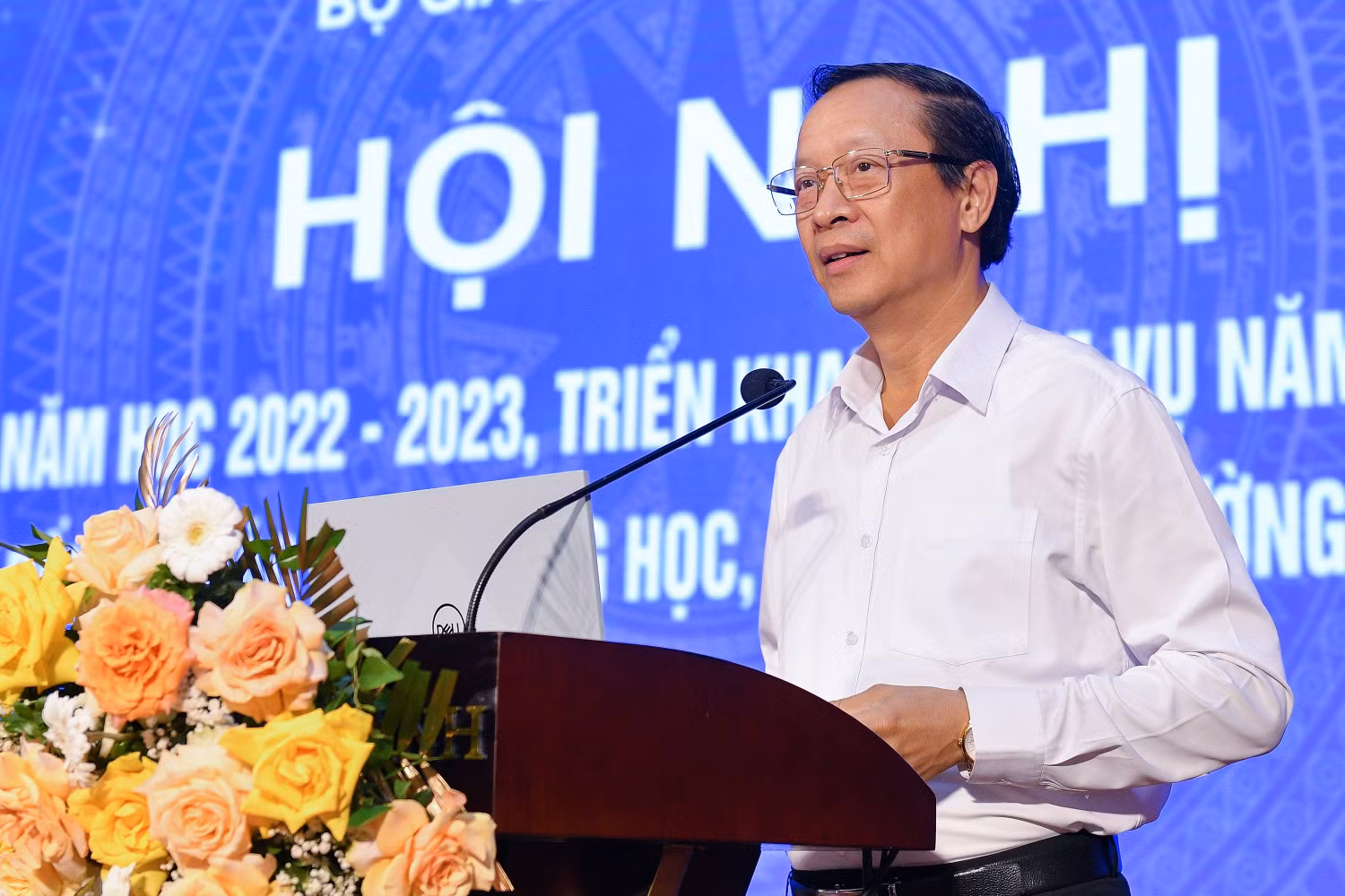 Thứ trưởng trao đổi về một số nhiệm vụ trong công tác lãnh đạo, chỉ đạo cho năm học mới. Ảnh: Bộ Giáo dục và Đào tạo Thứ trưởng trao đổi về một số nhiệm vụ trong công tác lãnh đạo, chỉ đạo cho năm học mới. Ảnh: Bộ Giáo dục và Đào tạo