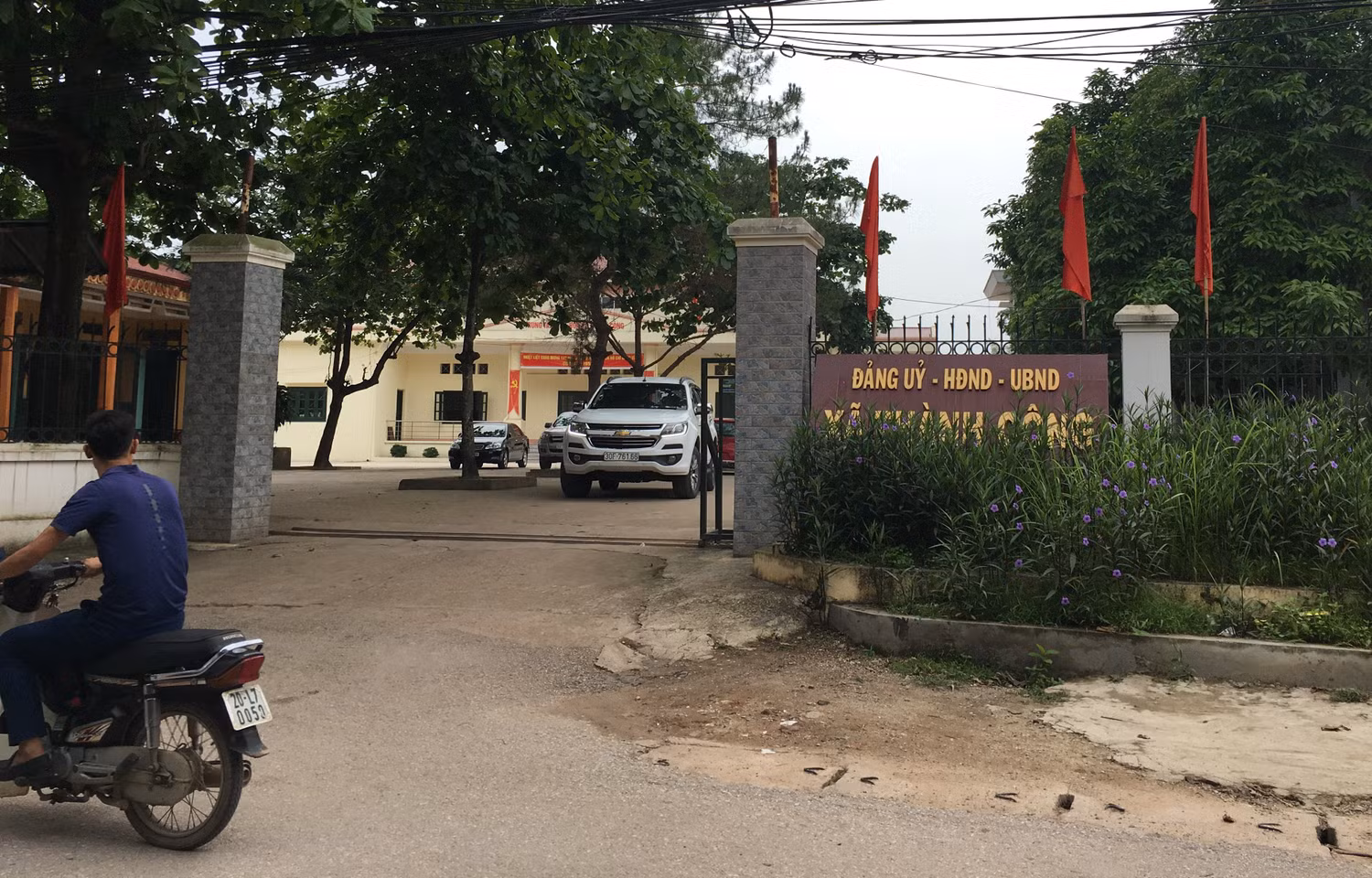 Từ 1/7, ông Dương Văn Chúc không còn làm quyền Chủ tịch Ủy ban nhân dân xã Thành Công. Ảnh: Vũ Phương. Từ 1/7, ông Dương Văn Chúc không còn làm quyền Chủ tịch Ủy ban nhân dân xã Thành Công. Ảnh: Vũ Phương.