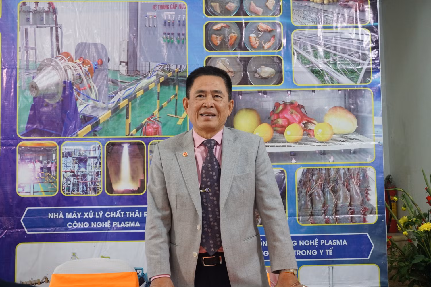 Giáo sư, Tiến sĩ Nguyễn Đình Chiến chia sẻ tại buổi lễ. (Ảnh: Nguyên Phương)