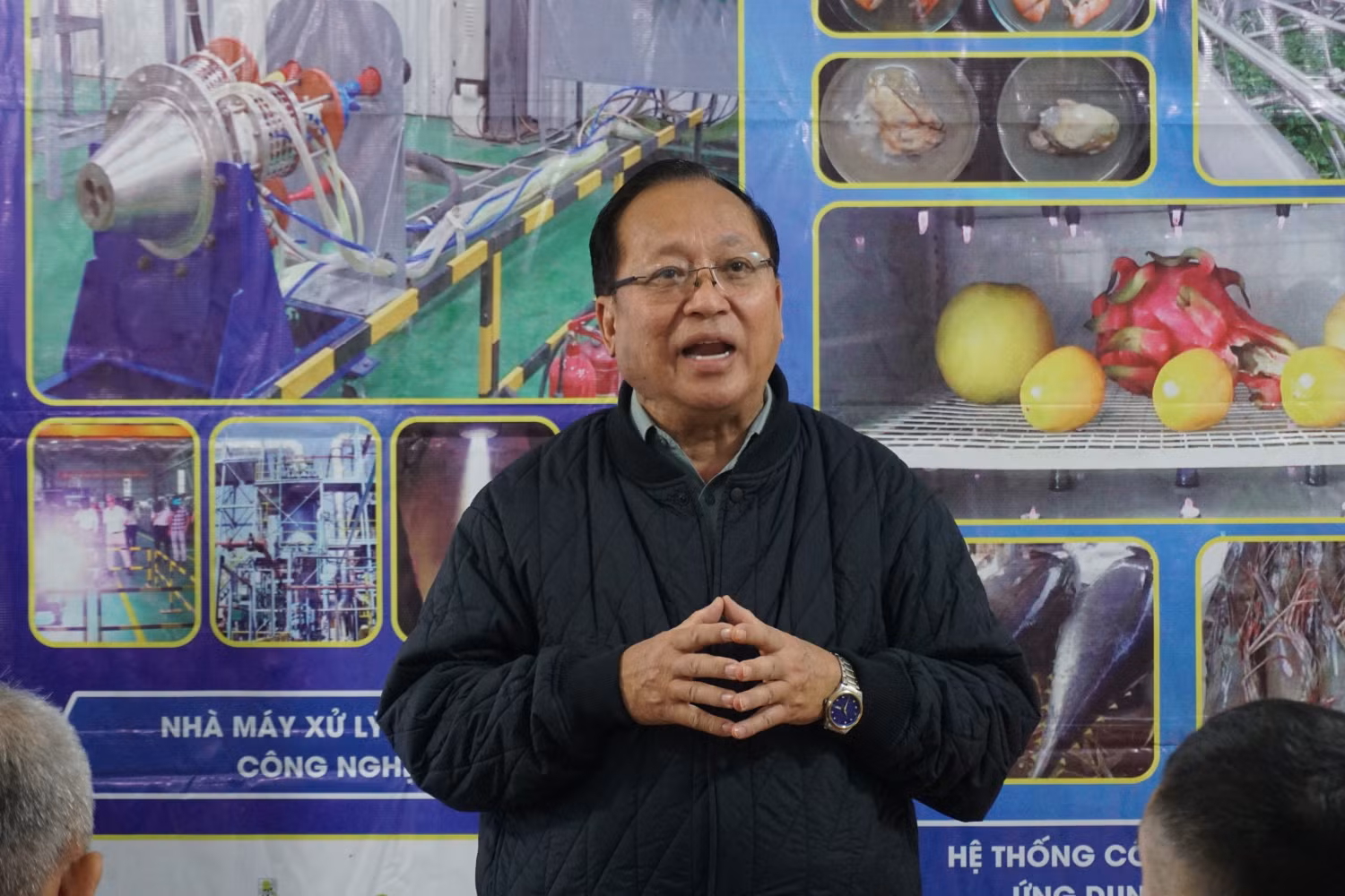 Giáo sư Hà Tôn Vinh đánh giá cao về những thành tựu khoa học mà Viện Công nghệ VinIT đã đạt được. (Ảnh: Nguyên Phương)