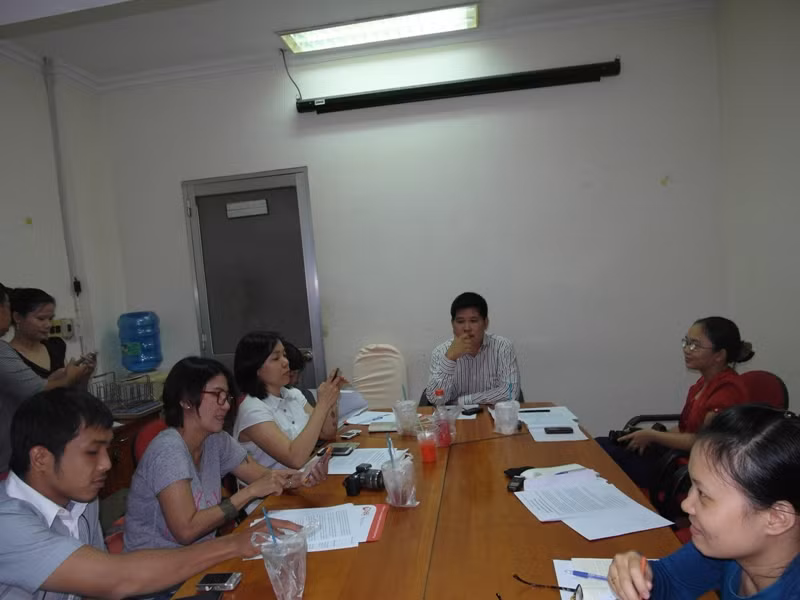 Quang cảnh gặp gỡ báo chí sáng nay. Quang cảnh gặp gỡ báo chí sáng nay.