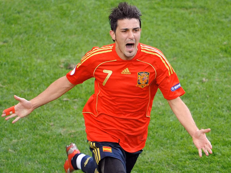 Tiền đạo David Villa (ĐT Tây Ban Nha) - Vô địch EURO 2008, Vua phá lưới EURO 2008 (4 bàn)