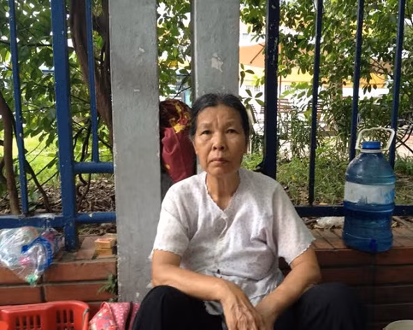 Gần như không có câu chuyện nào về khu “nhà ma” Kim Mã mà bà Thái Thị Tẹo chưa từng nghe qua (Ảnh: Phong Nguyên) Gần như không có câu chuyện nào về khu “nhà ma” Kim Mã mà bà Thái Thị Tẹo chưa từng nghe qua (Ảnh: Phong Nguyên)