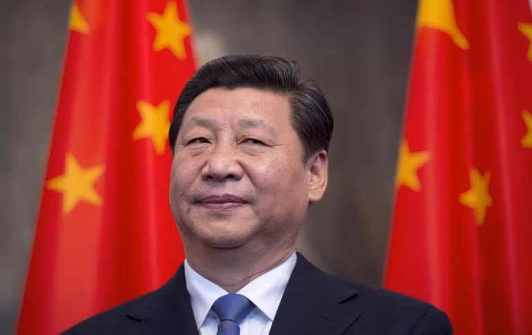 Chủ tịch Trung Quốc Tập Cận Bình theo đuổi đường lối quân sự cứng rắn trên Biển Đông kể từ khi lên nắm quyền. Chủ tịch Trung Quốc Tập Cận Bình theo đuổi đường lối quân sự cứng rắn trên Biển Đông kể từ khi lên nắm quyền.