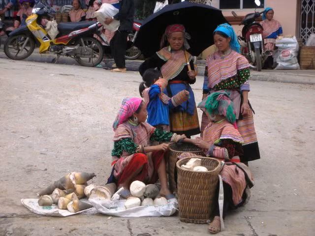 Măng tươi, một món ăn dân giả của người dân tộc nơi đây