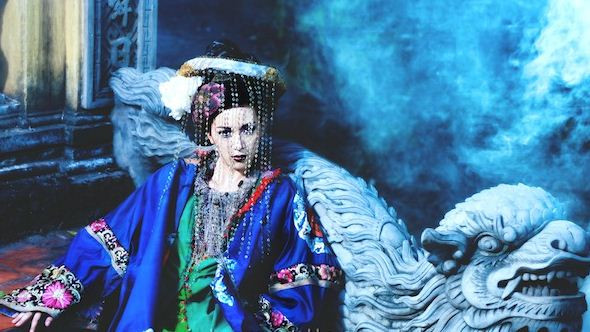 Thí sinh Vũ Thị Minh Nguyệt đã hoàn thành phần thử thách lần này một cách xuất sắc khi chủ động tạo dáng đầy mạnh mẽ và ấn tượng.