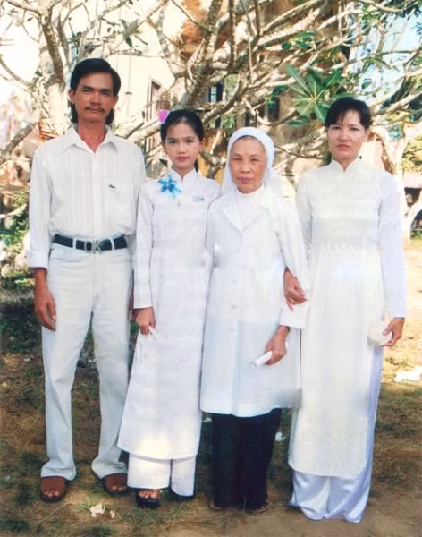 Ngọc Trinh ngày đó vẫn là một cô bé ngây thơ, trong sáng như bao bạn cùng lứa.