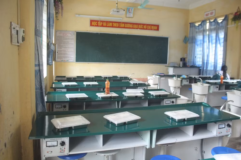 Chuẩn hóa con người mới có thể chuẩn hóa bữa ăn học đường. Nhưng điều này rất khó (Ảnh:V.N) Chuẩn hóa con người mới có thể chuẩn hóa bữa ăn học đường. Nhưng điều này rất khó (Ảnh:V.N)