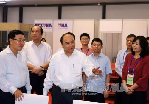 Thủ tướng Nguyễn Xuân Phúc hội đàm với Thủ tướng Lào ảnh 2 Thủ tướng Nguyễn Xuân Phúc hội đàm với Thủ tướng Lào ảnh 2