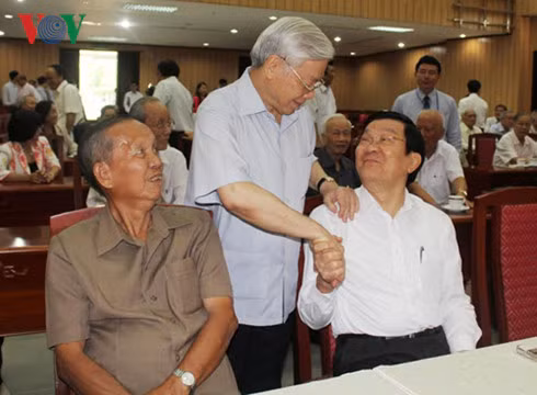 Tổng Bí thư Nguyễn Phú Trọng và nguyên Chủ tịch nước Trương Tấn Sang, nguyên Phó Thủ tướng Trương Vĩnh Trọng.