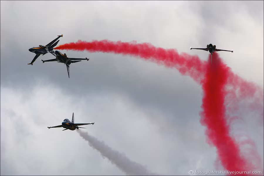 Từ năm 1966 đến năm 1978, máy bay Northrop F-5A Freedom Fighter được sử dụng làm loại máy bay biểu diễn của Phi đội Đại bàng đen. Số lượng máy bay trong đội hình khi này là 7 chiếc (so với 4 chiếc trước đó). Từ năm 1966 đến năm 1978, máy bay Northrop F-5A Freedom Fighter được sử dụng làm loại máy bay biểu diễn của Phi đội Đại bàng đen. Số lượng máy bay trong đội hình khi này là 7 chiếc (so với 4 chiếc trước đó).