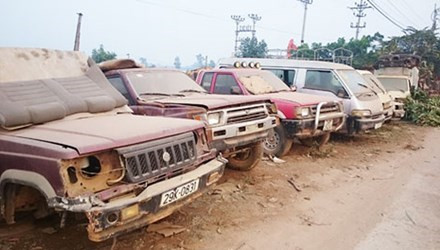Hiện mới chỉ có xe tải, xe bán tải, xe chở người từ 10 chỗ trở lên là có quy định về niên hạn sử dụng - ảnh nguồn Báo Lao Động.