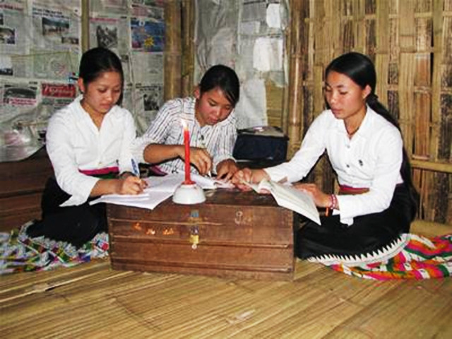 Thắp nến để tìm kiếm con chữ. <<NỮ SINH CĐ DU LỊCH ĐẸP DỊU DÀNG TRONG NẮNG THU <<VẺ ĐẸP KIÊU SA CỦA HOT GIRL CĐ TRUYỀN HÌNH HÀ NỘI <<Á KHÔI CĐ TRUYỀN HÌNH TRỊNH THU THẢO ĐẸP RẠNG NGỜI ĐÓN TRUNG THU <<HOTGIRL CẨM TÚ ĐẸP LÃNG MẠN TRONG SẮC MÀU HOA CỎ
