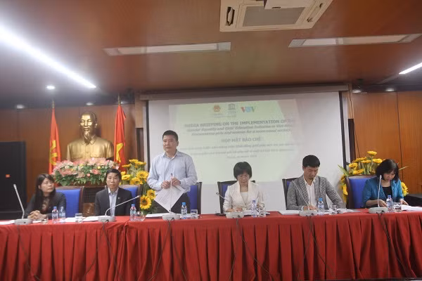 Đại diện các cơ quan tại buổi gặp mặt báo chí (Ảnh: Thùy Linh)