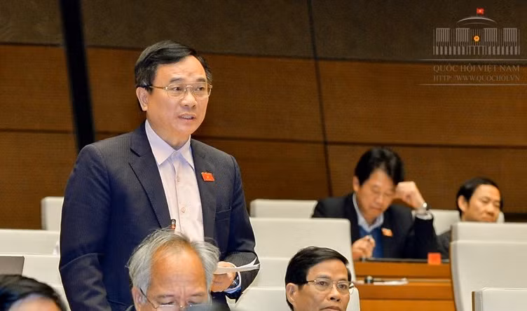 Ông Mai Sỹ Diến nhận định, thử nghiệm xây dựng đặc khu là cần thiết, nhằm tạo đột pháp cho kinh tế đất nước. Ông Mai Sỹ Diến nhận định, thử nghiệm xây dựng đặc khu là cần thiết, nhằm tạo đột pháp cho kinh tế đất nước.