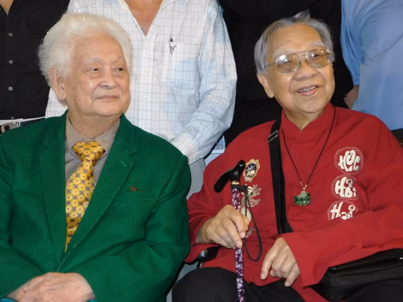 Nhạc sĩ Phạm Duy và Giáo sư Trần Văn Khê. Ảnh: Dương Cầm