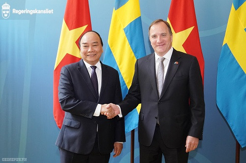 Thủ tướng Nguyễn Xuân Phúc và Thủ tướng Thụy Điển Stefan Löfven - Ảnh: VGP Thủ tướng Nguyễn Xuân Phúc và Thủ tướng Thụy Điển Stefan Löfven - Ảnh: VGP