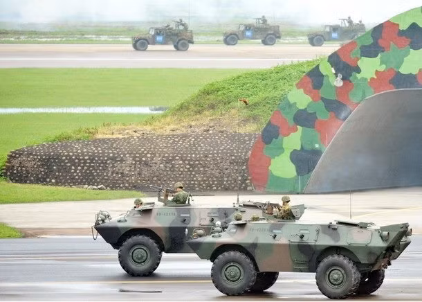 Lực lượng xe trinh sát bọc thép xung phong