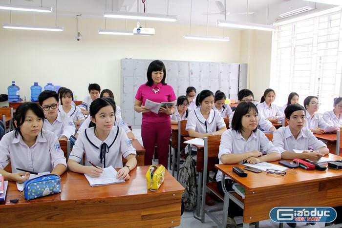 Đề xuất giáo viên trung học phổ thông, trung học cơ sở dạy 26-28 tiết/tuần- khó khả thi (Ảnh minh họa: Lã Tiến) Đề xuất giáo viên trung học phổ thông, trung học cơ sở dạy 26-28 tiết/tuần- khó khả thi (Ảnh minh họa: Lã Tiến)