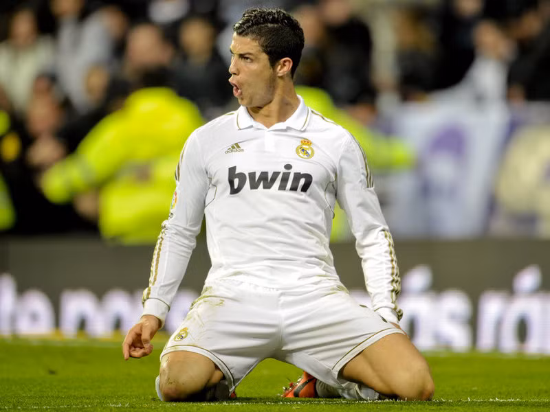 Anh hiện đang là chân sút số 1 của Real, với 41 bàn thắng ở La Liga, 8 bàn ở Champions League. Anh hiện đang là chân sút số 1 của Real, với 41 bàn thắng ở La Liga, 8 bàn ở Champions League.