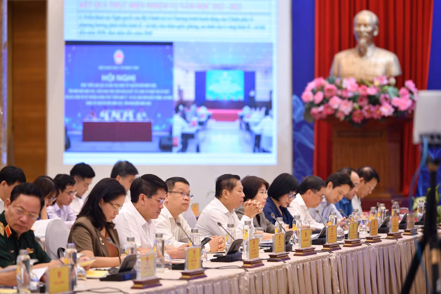 Các đại biểu tham dự Hội nghị.