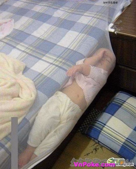 Bố em có tính lông bông Sinh em ra cái đã ngông thế này