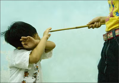 Lì lợm một khi đã hình thành trong nhân cách của trẻ thì rất cứng đầu, khó lòng lay chuyển được.