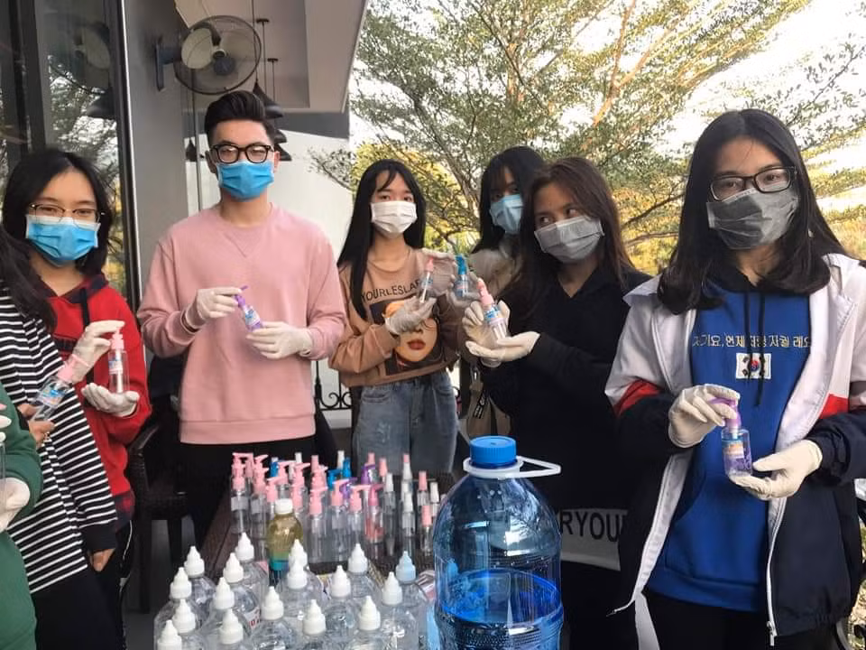 Thầy và trò tỉnh Lào Cai chung tay đẩy lùi dịch virus corona (Ảnh:Hoàng Hằng) Thầy và trò tỉnh Lào Cai chung tay đẩy lùi dịch virus corona (Ảnh:Hoàng Hằng)