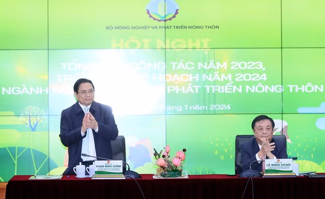Thủ tướng Phạm Minh Chính dự hội nghị tổng kết năm 2023, triển khai nhiệm vụ năm 2024 của ngành nông nghiệp và phát triển nông thôn do Bộ Nông nghiệp và Phát triển nông thôn tổ chức. Ảnh: VGP/Nhật Bắc Thủ tướng Phạm Minh Chính dự hội nghị tổng kết năm 2023, triển khai nhiệm vụ năm 2024 của ngành nông nghiệp và phát triển nông thôn do Bộ Nông nghiệp và Phát triển nông thôn tổ chức. Ảnh: VGP/Nhật Bắc
