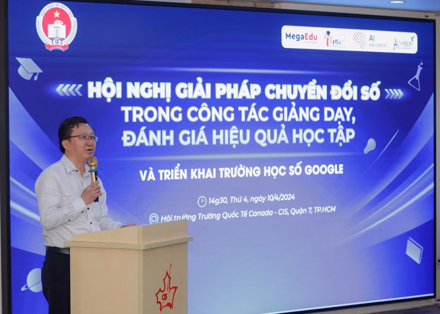 Ông Nguyễn Bảo Quốc - Phó Giám đốc Sở Giáo dục và Đào tạo Thành phố Hồ Chí Minh phát biểu tại Hội nghị.