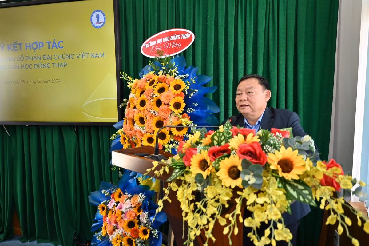 Tiến sĩ Hồ Văn Thống - Hiệu trưởng Trường Đại học Đồng Tháp nhận định việc hợp tác giữa Nhà trường và PVcomBank là xu thế mới trong thời đại 4.0.