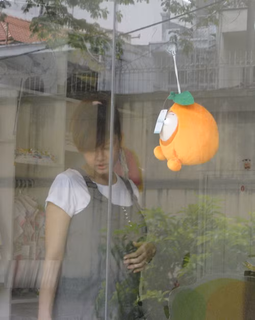 Chỉ còn chừng một tháng nữa là đứa con trai đầu lòng của Tim và Trương Quỳnh Anh sẽ chào đời. Họ dự định đặt tên cho bé là Cát An. Tuy nhiên, cặp trai tài gái sắc vẫn chưa có ý định kết hôn trong thời điểm này. Chỉ còn chừng một tháng nữa là đứa con trai đầu lòng của Tim và Trương Quỳnh Anh sẽ chào đời. Họ dự định đặt tên cho bé là Cát An. Tuy nhiên, cặp trai tài gái sắc vẫn chưa có ý định kết hôn trong thời điểm này.