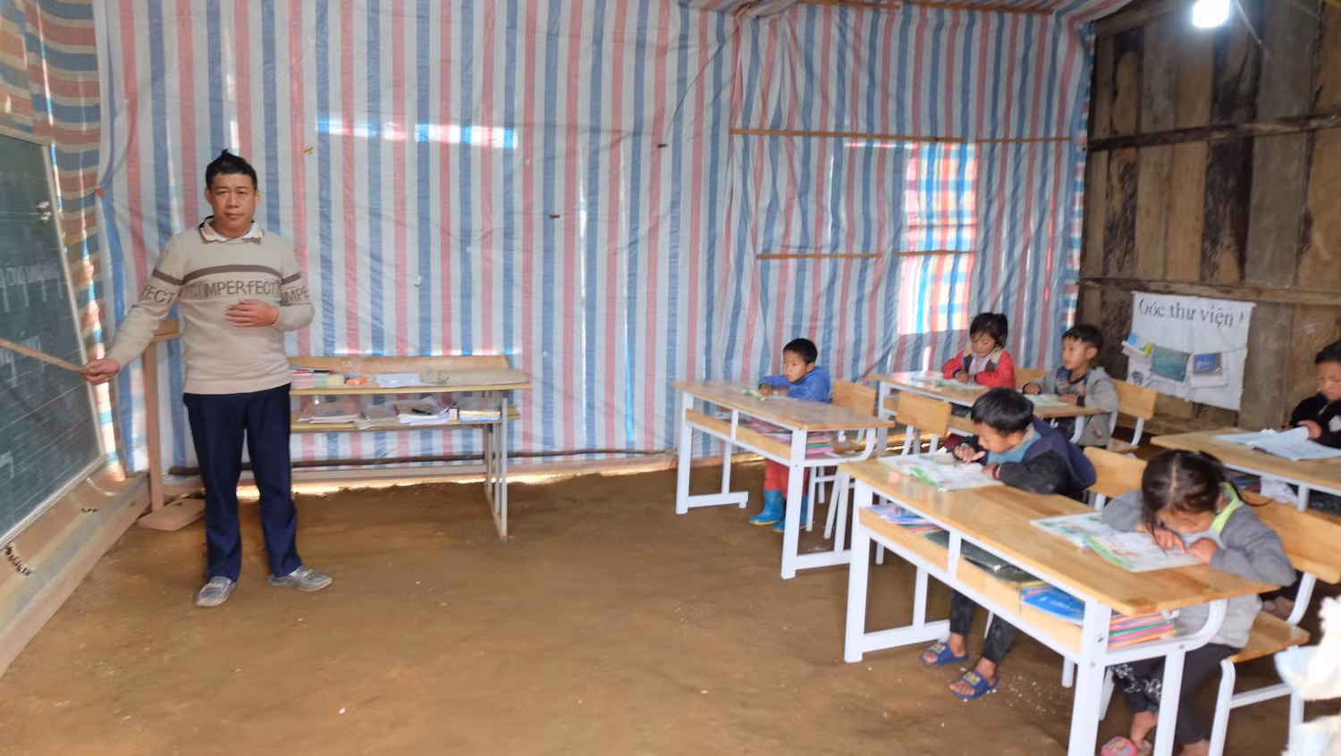 Lớp học của thầy giáo Lường Văn Biên.