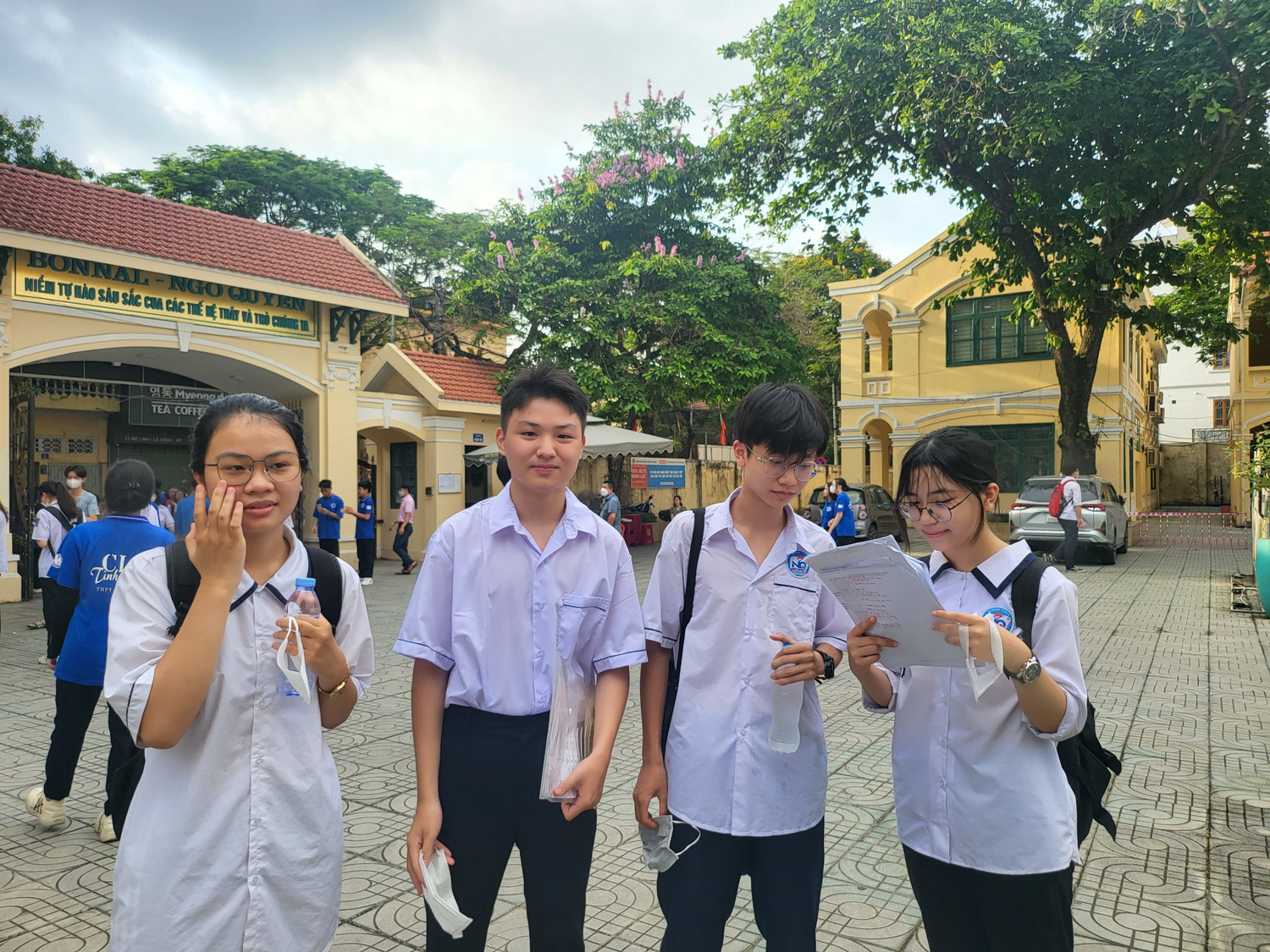 Phụ huynh học sinh tại Hải Phòng mong muốn kỳ thi vào lớp 10 năm học 2024-2025 sẽ giữ ổn định 3 môn thi (Ảnh: Lã Tiến)
