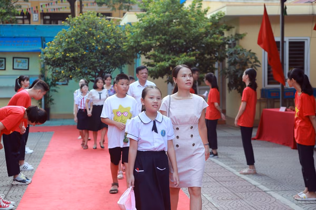 Trường Trung học cơ sở Ngô Quyền chào đón hơn 600 học sinh khối 6 trong năm học 2019-2020 (Ảnh: CTV) Trường Trung học cơ sở Ngô Quyền chào đón hơn 600 học sinh khối 6 trong năm học 2019-2020 (Ảnh: CTV)