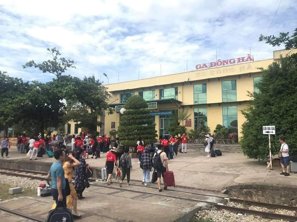 Người dân có nhu cầu đi lại bằng tàu hỏa hoàn toàn yên tâm vì dịp Lễ Quốc khánh 2/9 ngành đường sắt sẽ tăng thêm nhiều chuyến tàu để phục vụ. Ảnh: T.D