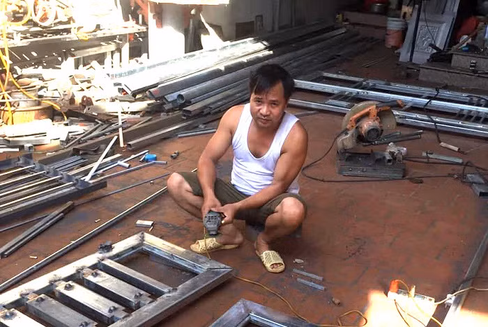 Khai giảng, người xúng xính quần áo, người trở về nhà mưu sinh (Ảnh:NVCC) Khai giảng, người xúng xính quần áo, người trở về nhà mưu sinh (Ảnh:NVCC)