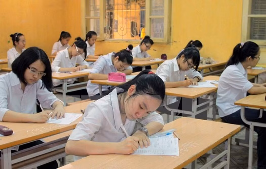 Thời điểm kiểm tra học kỳ là lúc các lớp học thêm càng học nhiều hơn (Ảnh minh họa: TTXVN)