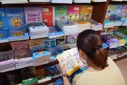 Bộ Giáo dục không biên soạn một bộ sách giáo khoa sẽ có nhiều cái lợi ảnh 3