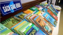 Sách giáo khoa phổ thông đã chính thức tăng giá vào năm học 2019-2020 (Ảnh: Báo Lao động)