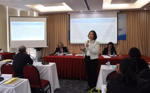Phó giáo sư Tiến sĩ Nguyễn Thúy Hồng - Giám đốc Chương trình Phát triển các trường sư phạm để nâng cao năng lực đội ngũ giáo viên và cán bộ quản lý cơ sở giáo dục phổ thông (ETEP) - Bộ Giáo dục và Đào tạo, vay vốn Ngân hàng Thế giới, tổng kinh phí dự kiến 100 triệu USD. Ảnh: giaoducthoidai.vn. Phó giáo sư Tiến sĩ Nguyễn Thúy Hồng - Giám đốc Chương trình Phát triển các trường sư phạm để nâng cao năng lực đội ngũ giáo viên và cán bộ quản lý cơ sở giáo dục phổ thông (ETEP) - Bộ Giáo dục và Đào tạo, vay vốn Ngân hàng Thế giới, tổng kinh phí dự kiến 100 triệu USD. Ảnh: giaoducthoidai.vn.