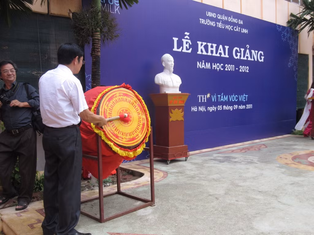 Khi tiếng trống trường vang lên...