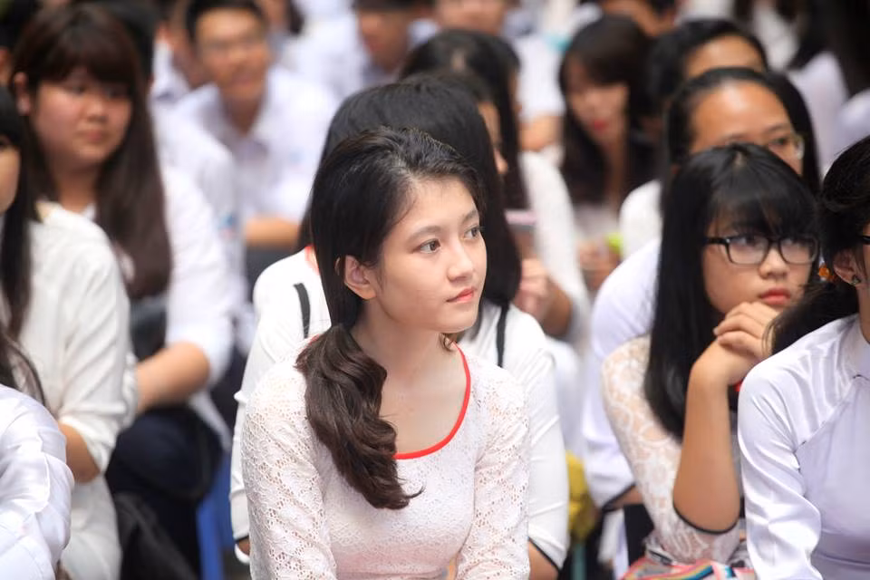 Ngập tràn sắc cờ hoa ngày toàn dân đưa trẻ tới trường ảnh 12