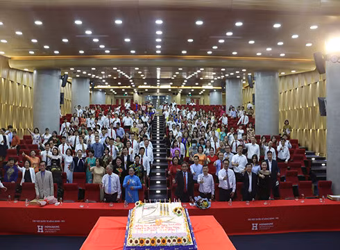 Trường Đại học Quốc tế Hồng Bàng vừa kỷ niệm 23 năm hình thành và phát triển (ảnh: HIU) Trường Đại học Quốc tế Hồng Bàng vừa kỷ niệm 23 năm hình thành và phát triển (ảnh: HIU)
