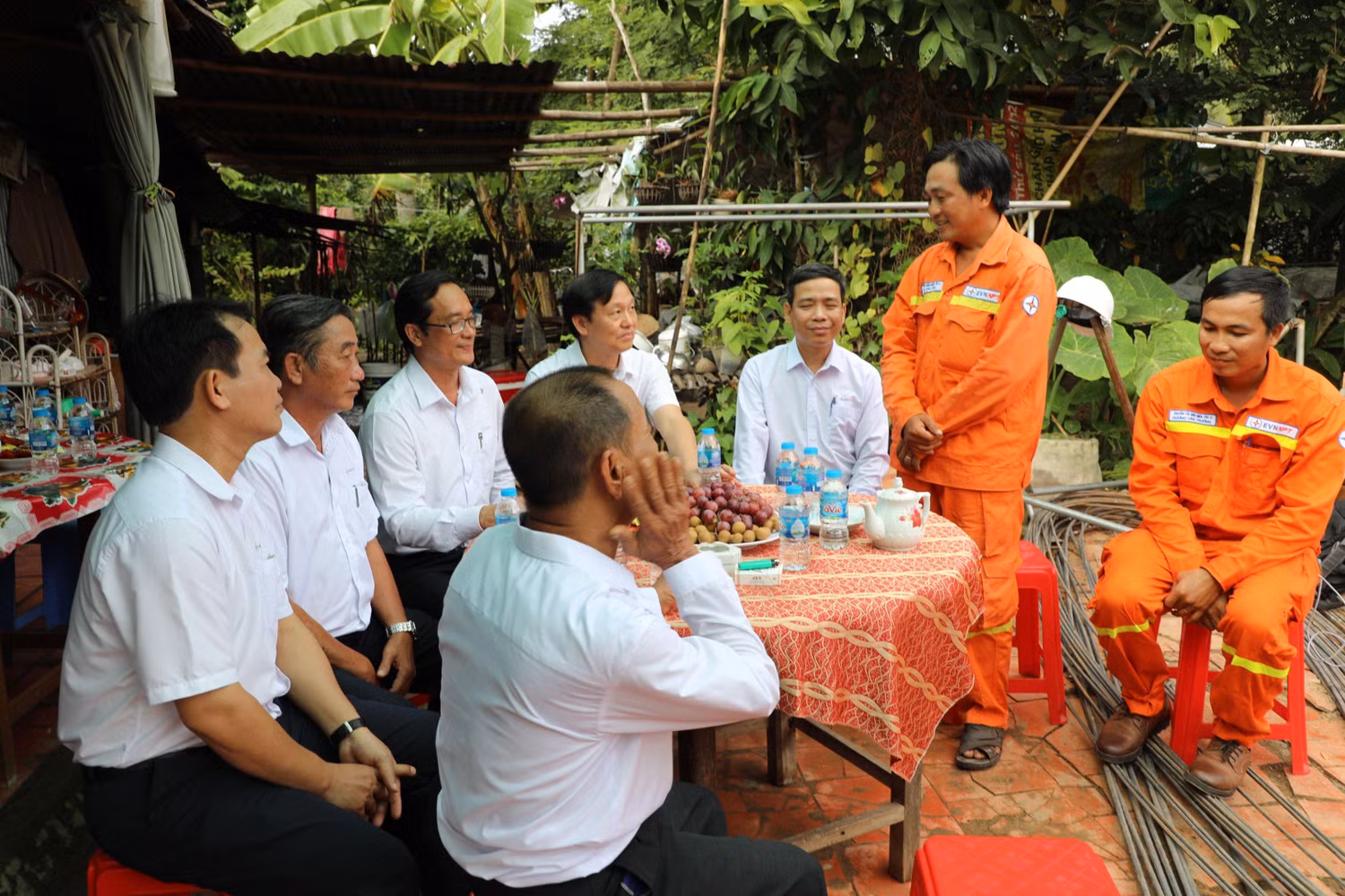 Đoàn viên Công đoàn Trần Thái Hậu thay mặt cho gia đình phát biểu cảm tưởng.