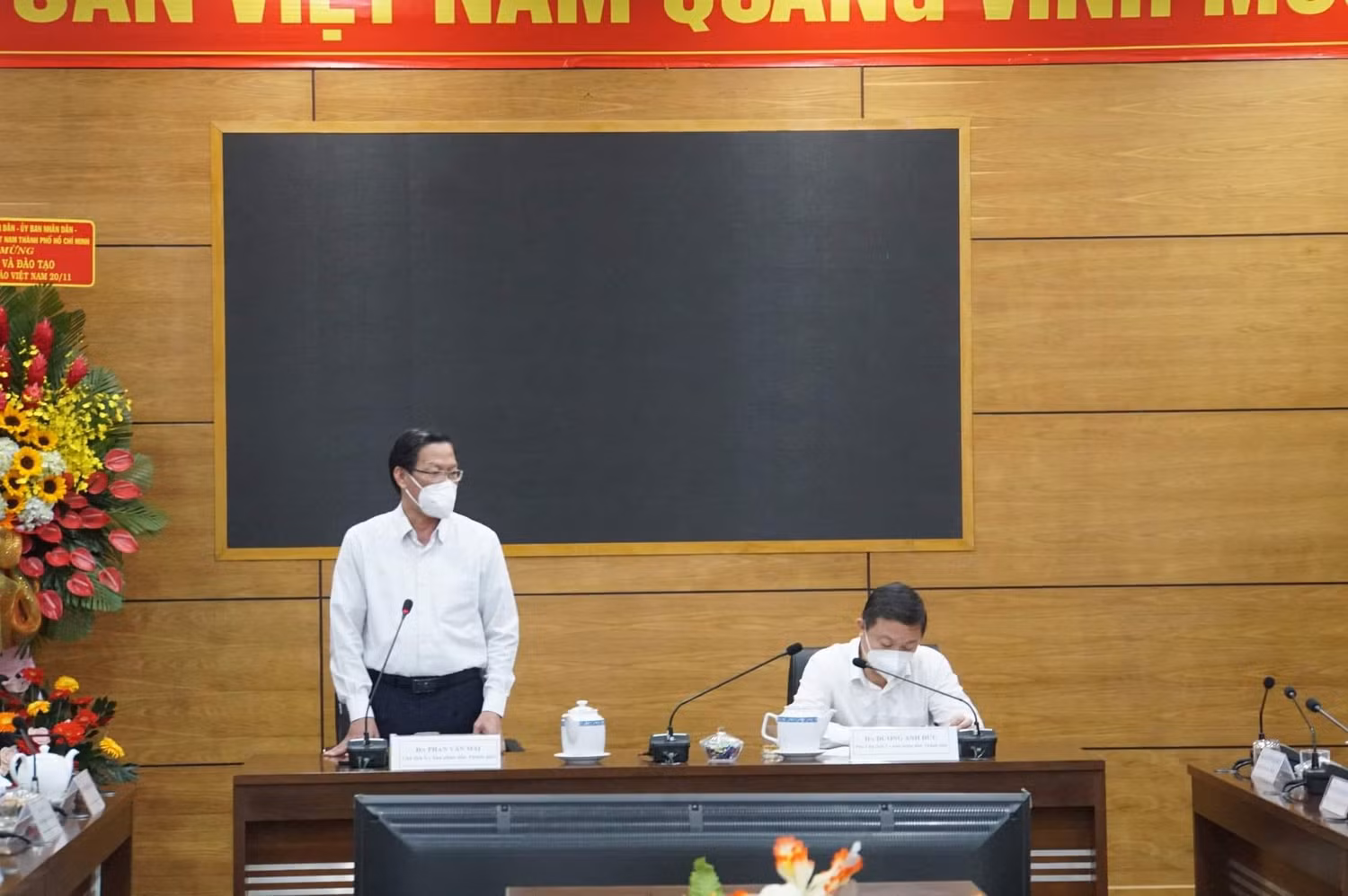 Chủ tịch Ủy ban nhân dân Thành phố Hồ Chí Minh - ông Phan Văn Mãi tại buổi làm việc (ảnh: P.L) Chủ tịch Ủy ban nhân dân Thành phố Hồ Chí Minh - ông Phan Văn Mãi tại buổi làm việc (ảnh: P.L)