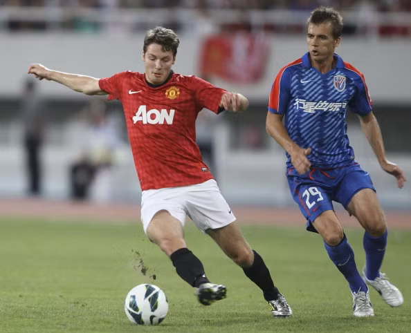 Nick Powell thi đấu rất hay nhưng rất tiếc anh đã bỏ lỡ một cơ hội ghi bàn rất ngon ăn ở hiệp một. Nick Powell thi đấu rất hay nhưng rất tiếc anh đã bỏ lỡ một cơ hội ghi bàn rất ngon ăn ở hiệp một.