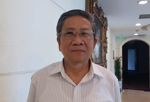 “Cố tiến lên hàng đầu, nhưng hàng đầu rồi không biết đi đâu?"