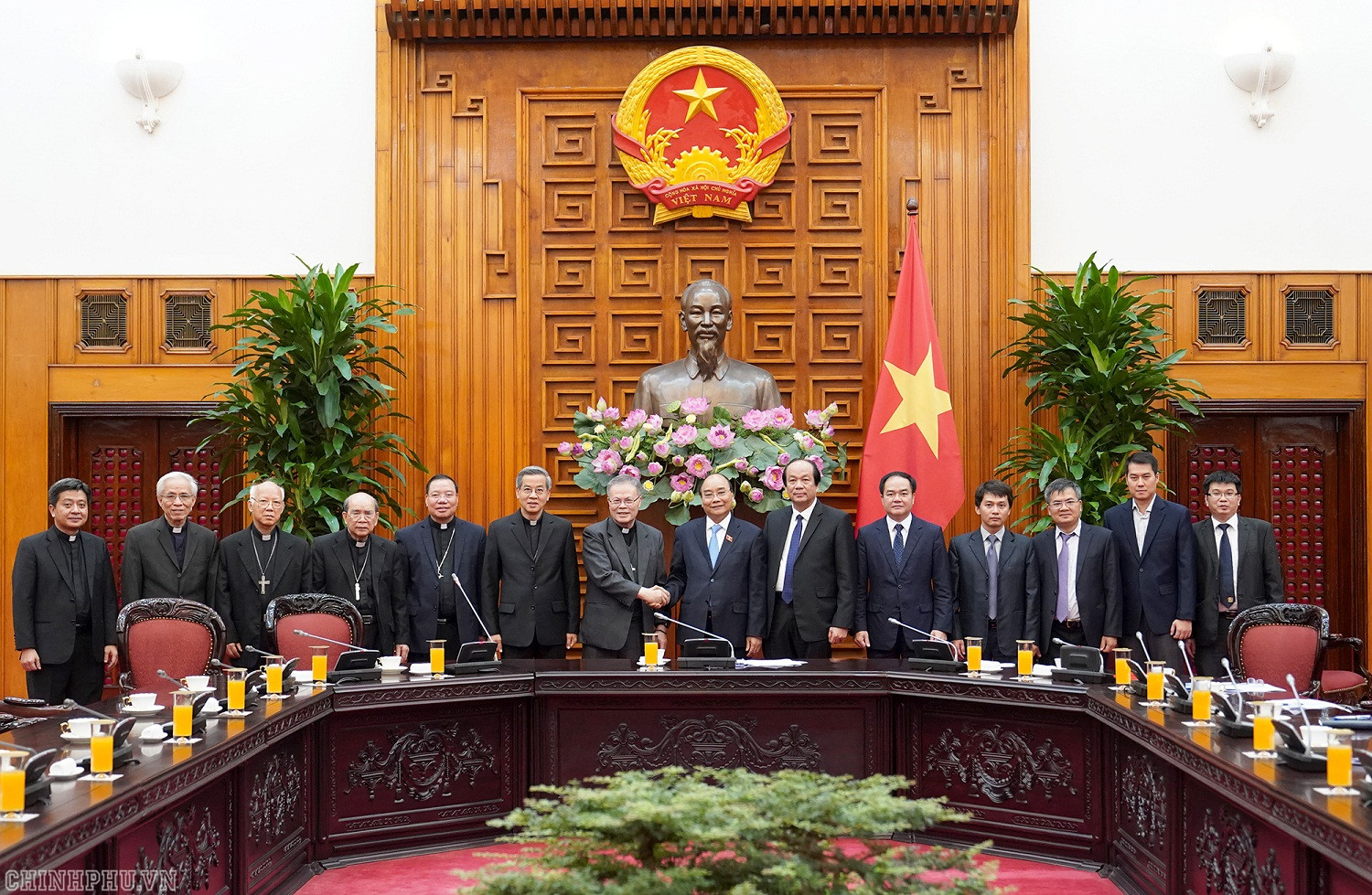 Thủ tướng Nguyễn Xuân Phúc tiếp đoàn Hội đồng Giám mục Việt Nam. Ảnh: VGP Thủ tướng Nguyễn Xuân Phúc tiếp đoàn Hội đồng Giám mục Việt Nam. Ảnh: VGP