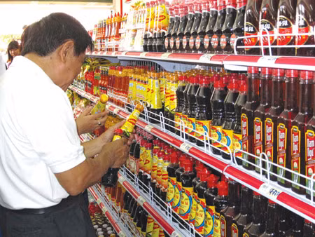 Nước mắm, kẹo đóng gói, ngô đóng gói hay các sản phẩm đông lạnh… đều là những sản phẩm đóng gói được tiêu thụ nhiều. Ảnh minh họa.